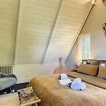 Вилла Celsa Yourhosthelper