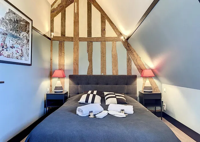 Celsa Yourhosthelper Villa *