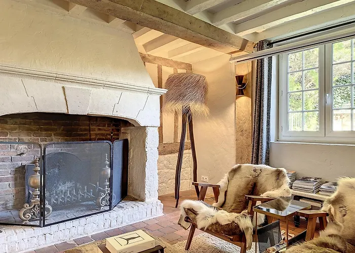 Celsa Yourhosthelper Villa *