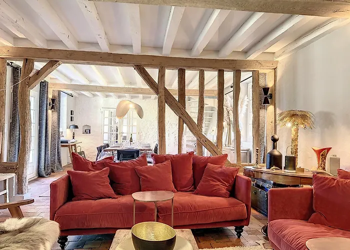 Celsa Yourhosthelper * Bonneville-sur-Touques